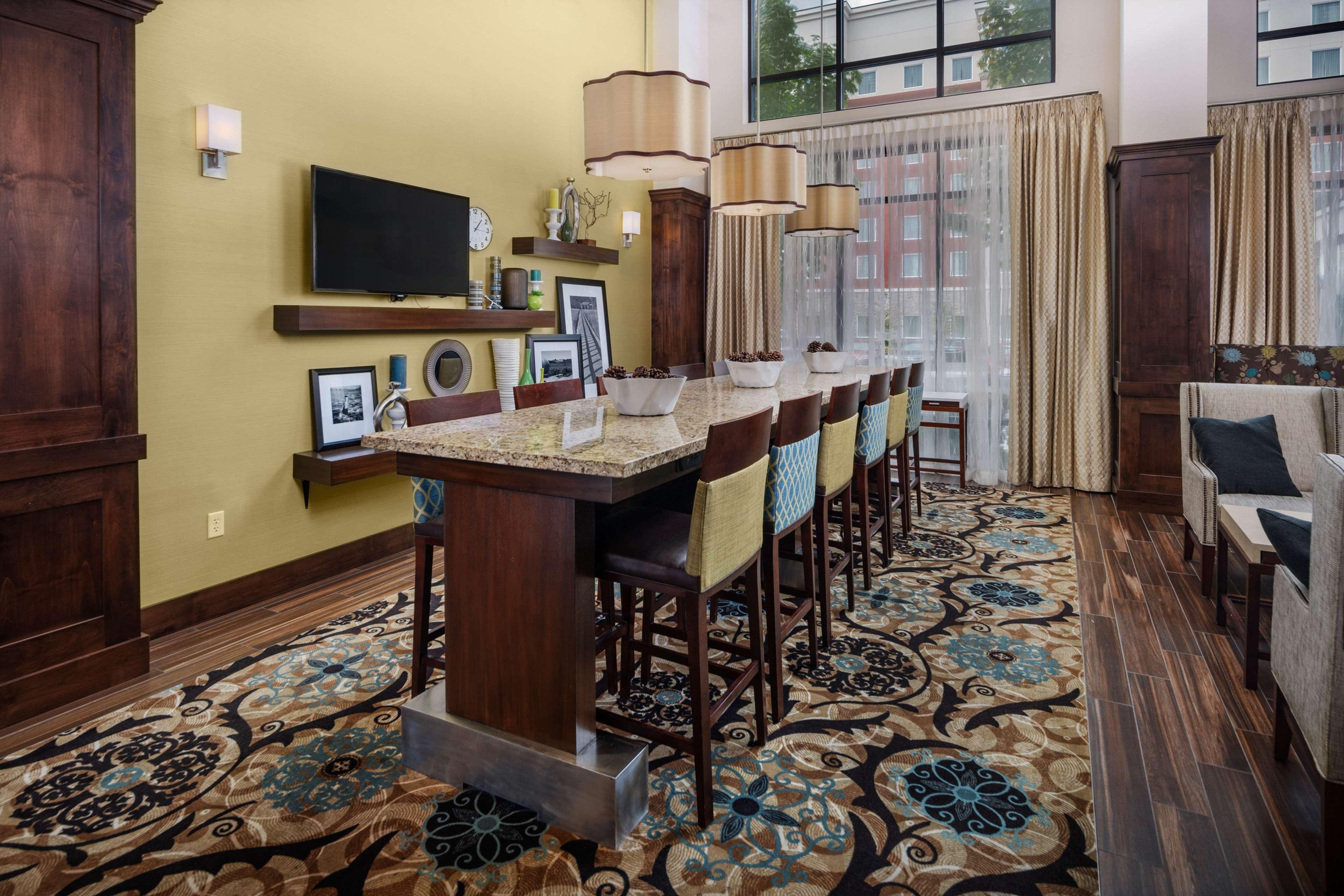 Hampton Inn & Suites Portland/Hillsboro-Evergreen Park Extérieur photo