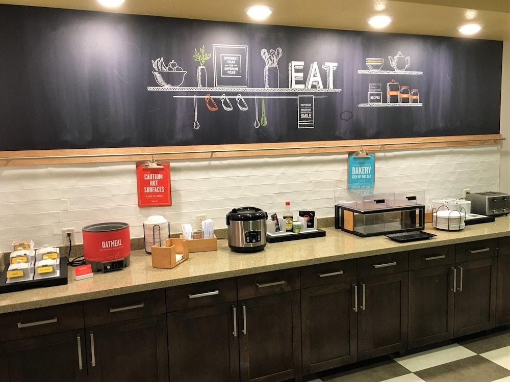 Hampton Inn & Suites Portland/Hillsboro-Evergreen Park Extérieur photo