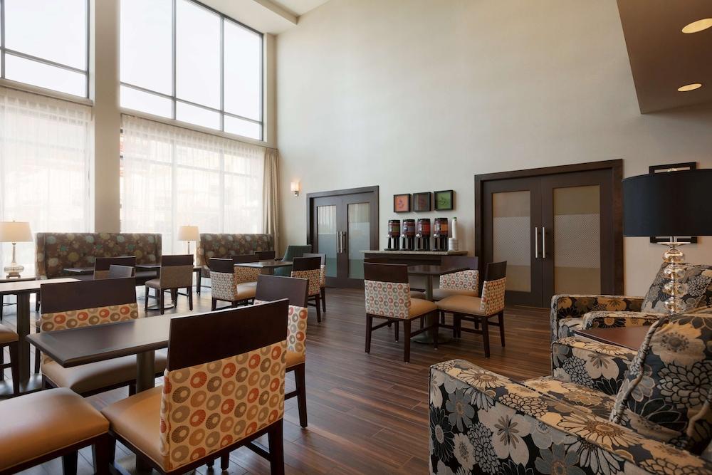 Hampton Inn & Suites Portland/Hillsboro-Evergreen Park Extérieur photo